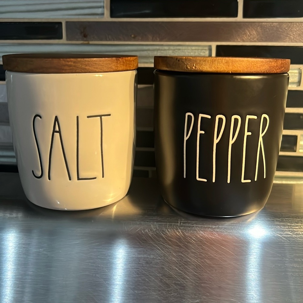 RAE DUNN Salt n Pepper canister